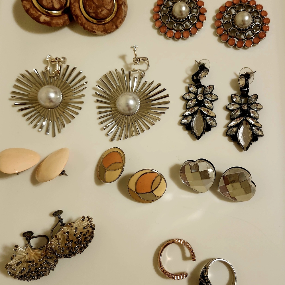 Elegant Silver, Peach And Black Vintage-Now Jewelry Lot